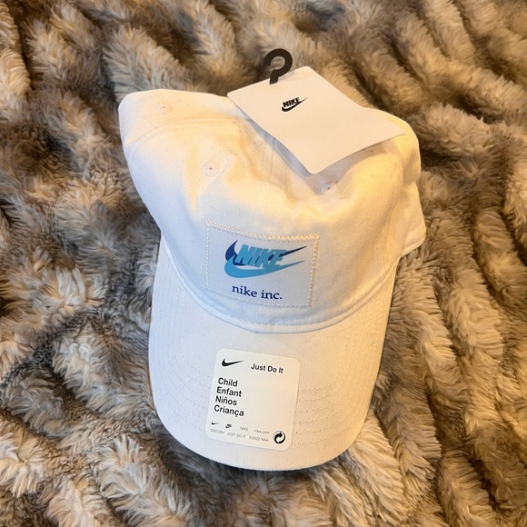 Nike Other - Nike Kids White Cap